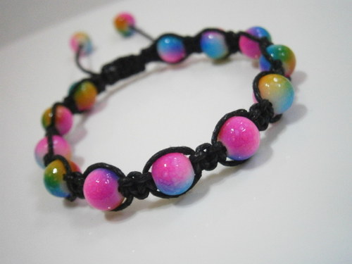 Náramek barevný, duhový (shamballa) — foto 2