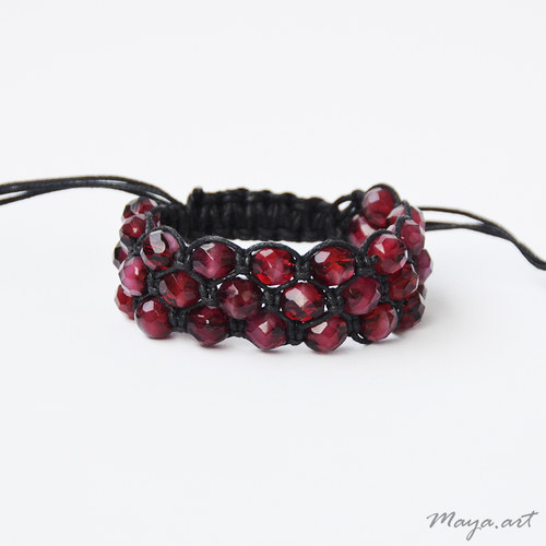 Červený náramek "MACRAME BRACELET" — foto 2