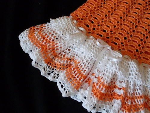 Oranžové háčkované šatičky — foto 2