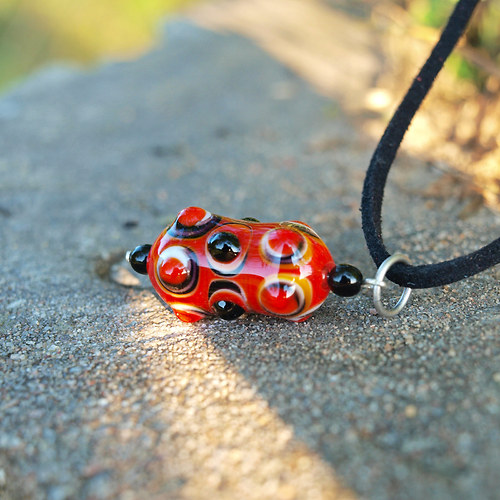 Červený amulet - výprodej — foto 2