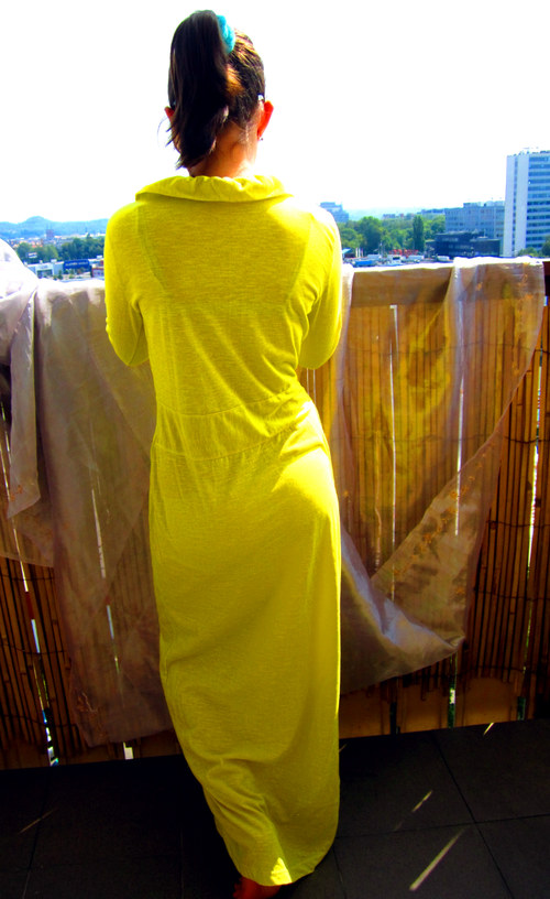 Šaty yellow romantic — foto 5
