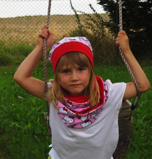 Dětský nekonečný šál - Hello Kitty — foto 2