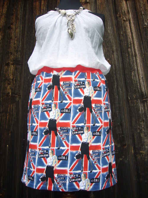 She´s a London girl — foto 3