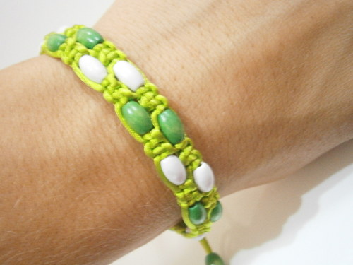 Náramek zelenobílý (shamballa) — foto 4