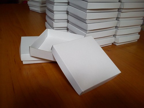 BÍLÁ KRABIČKA - krabičky na přání 9x9x2 cm — foto 3