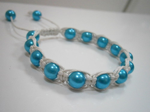 Náramek Shamballa bílomodrý — foto 3