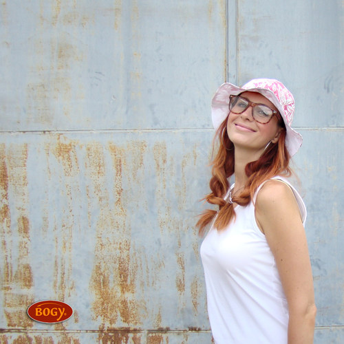 Letní plátěný klobouk s růžovými liliemi — foto 5