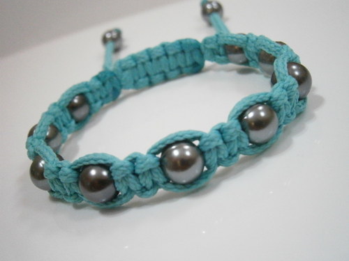 Náramek Shamballa tyrkysový (makramé) — foto 2