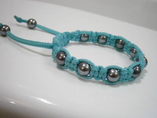 Náramek Shamballa tyrkysový (makramé) — foto 3