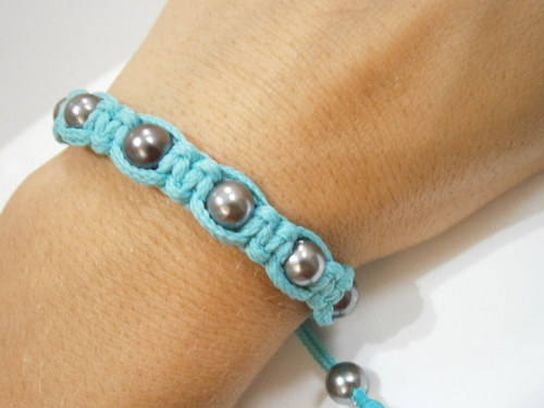 Náramek Shamballa tyrkysový (makramé) — foto 5