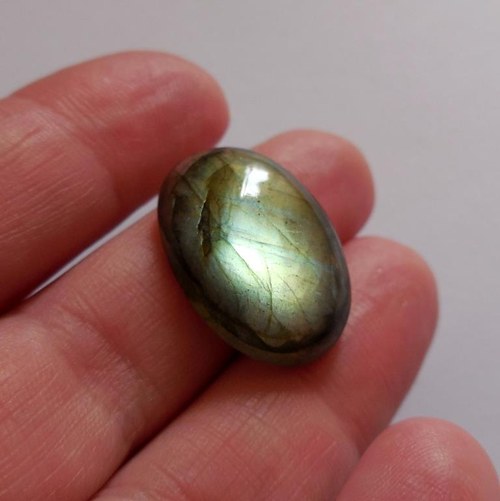 Labradorit - kabošon (23 x 16 mm) — foto 3