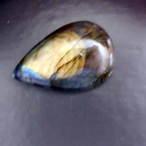 Labradorit - kabošon (35 x 23 mm) — foto 5
