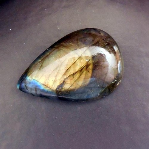 Labradorit - kabošon (35 x 23 mm) — foto 6