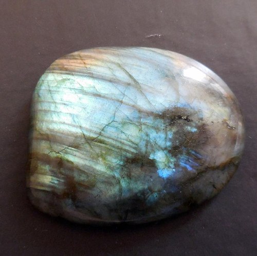 Labradorit - kabošon (34 X 41 X 8 mm) — foto 4