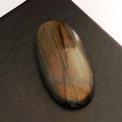 Labradorit - kabošon (47 x 23 mm) — foto 3