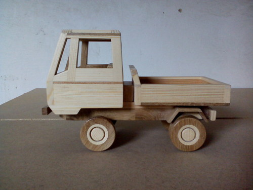 Dřevěné auto — foto 3
