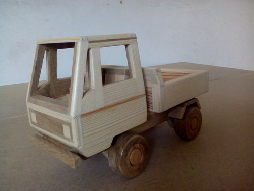 Dřevěné auto — foto 3