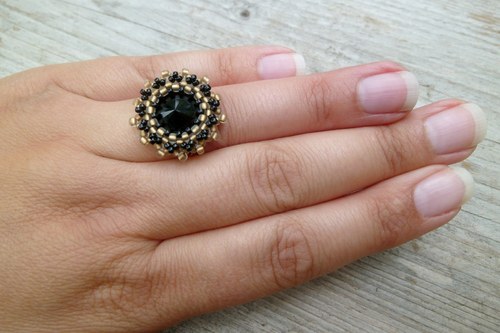 Swarovski prsten "Black & Gold" — foto 2