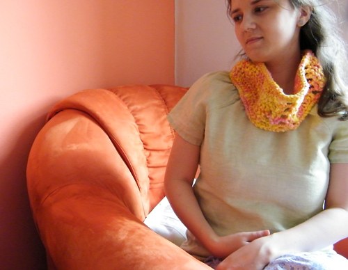 Sloupy slunce - nákrčník (ručně předená příze) — foto 4