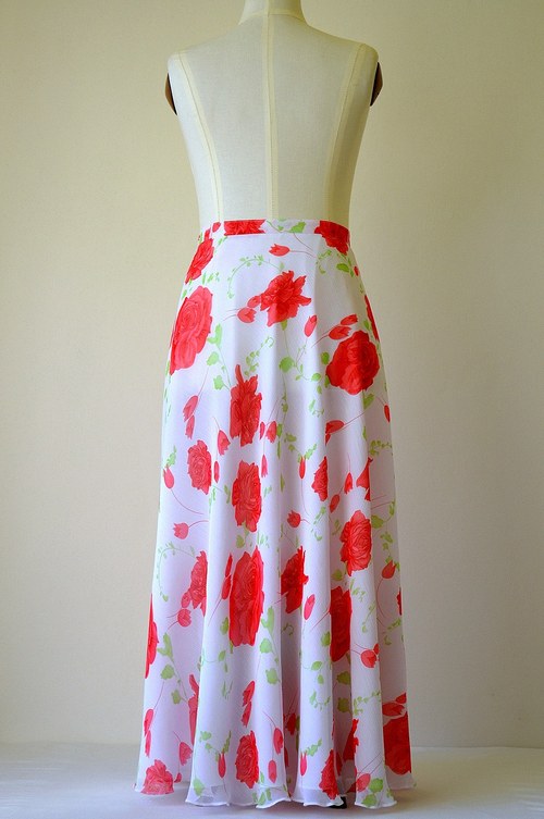 Červená růže šifonová — foto 5
