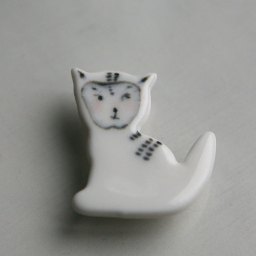 Kočkování (porcelán.brož) — foto 2