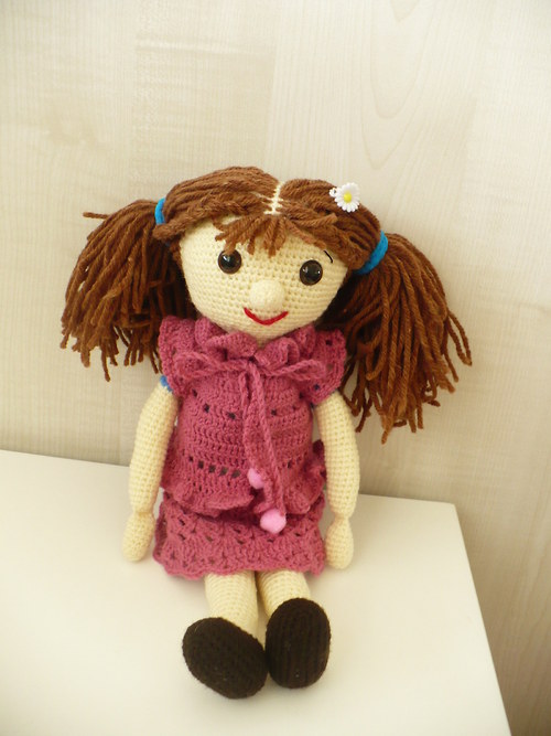 Háčkovaná panenka Julinka - 32 cm — foto 2