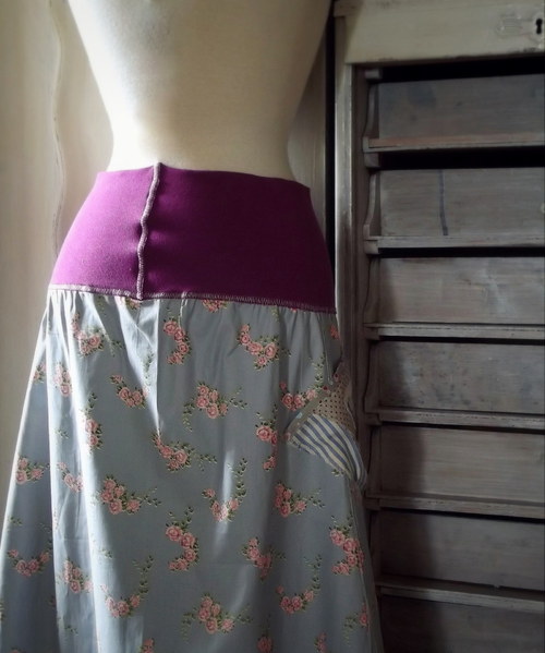 Sukně lehce nostalgická...motýlí... — foto 2