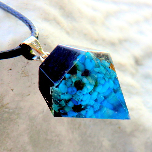 Orgonitový přívěsek *Diamant* Tyrkenitový — foto 2