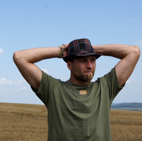 Khaki prasátkové triko vel.L — foto 5