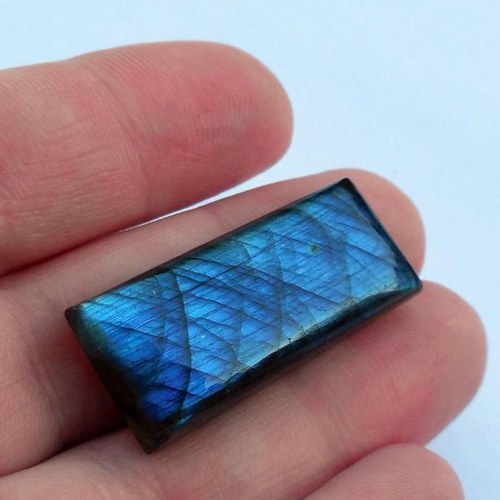 Labradorit - kabošon (30 x 13 mm) — foto 2