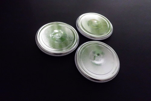 Červenka obecná. Magnet 56mm. — foto 4