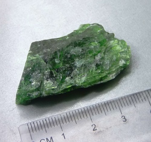 Chromdiopsid surový - B331 — foto 2