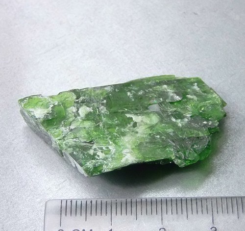 Chromdiopsid surový - B331 — foto 3