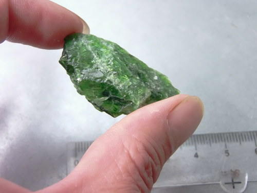 Chromdiopsid surový - B332 — foto 3