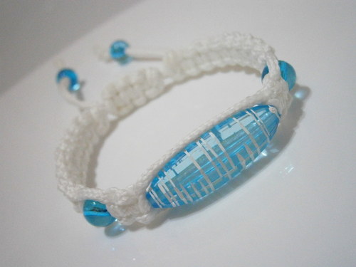 Náramek bílomodrý (shamballa) — foto 3