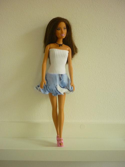 Šaty na panenku Barbie — foto 2