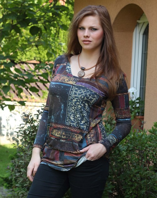 Prodloužené tričko SLEVA z 999,- — foto 2