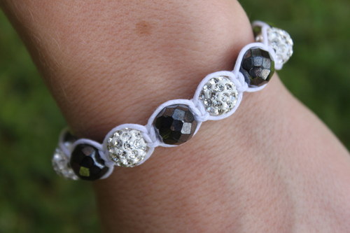 Náramek makramé/shamballa — foto 2