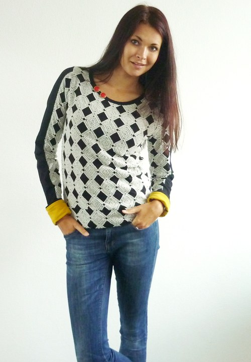 Mikina — foto 3