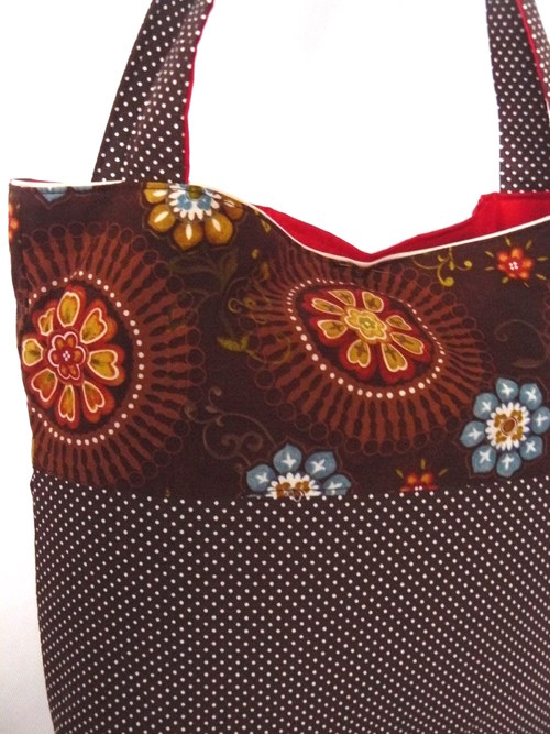 Nákupka hnědá s ornamenty — foto 4