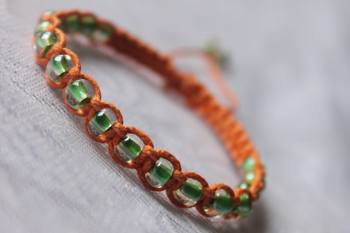 Náramek makramé/shamballa — foto 2