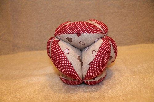 Japonský balonek se srdíčky - průměr 16cm — foto 2