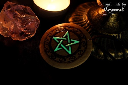 ...amulet "Keltský pentagram" - svietiaci v tme — foto 2