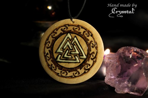 ...amulet "Valknut" - svietiaci v tme — foto 2