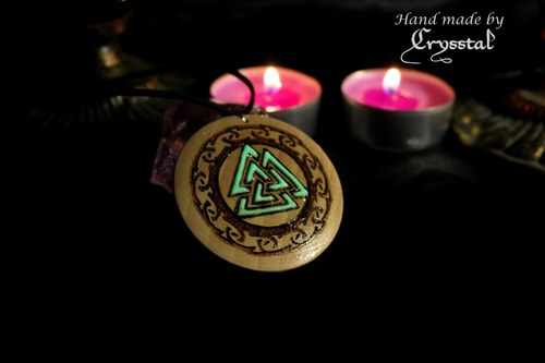...amulet "Valknut" - svietiaci v tme — foto 4