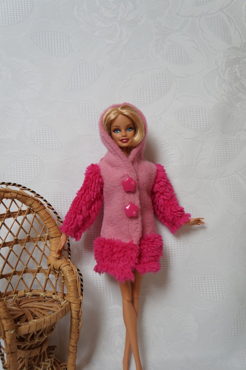 Extravagantní kabátek pro barbie — foto 4