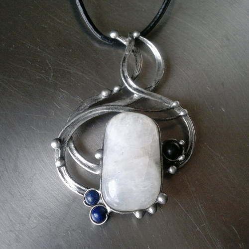 Blue Point (měs.kámen,lapis lazuli,onyx) — foto 2