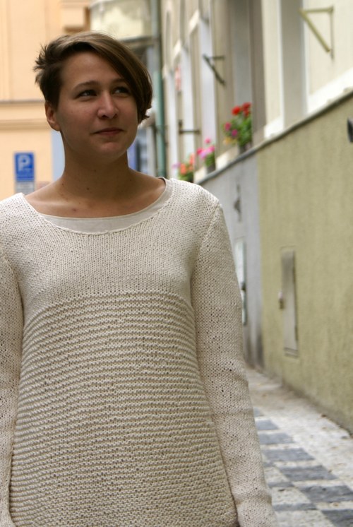 Ručně pletený svetr Creme — foto 5