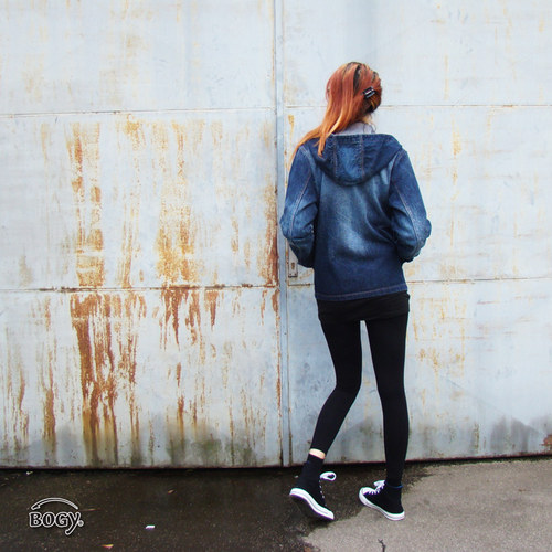 Unisex džínová bunda s kapucí, tmavěmodrá — foto 4