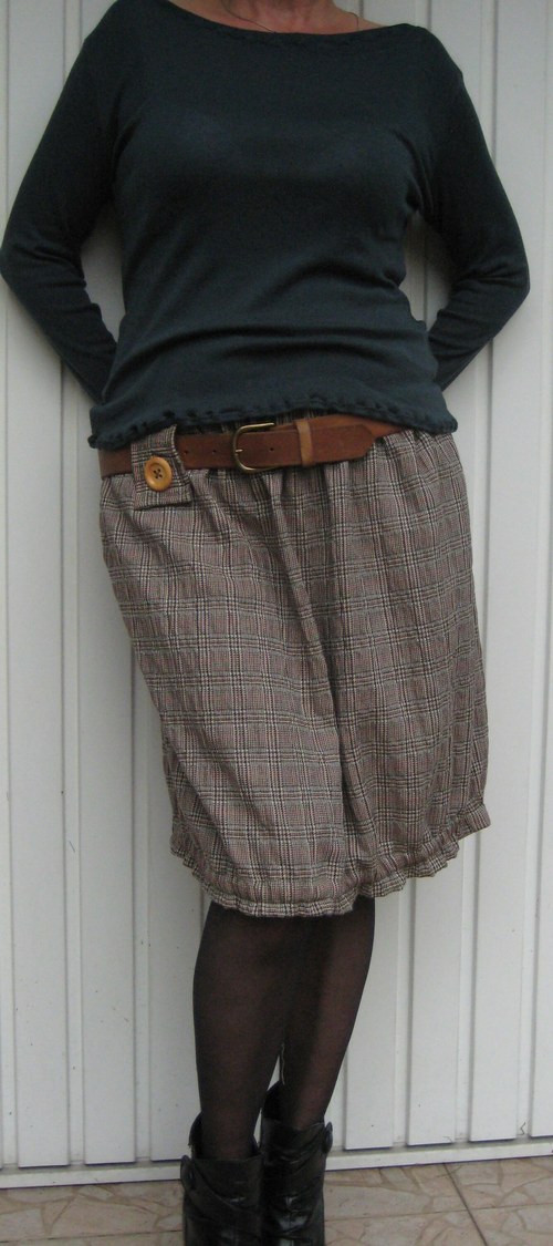 Kostkovaná sukně — foto 3